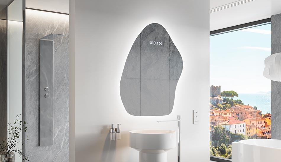 Uregelmæssigt spejl med blødt ambient-belysning til et elegant interiør | ARTFORMA