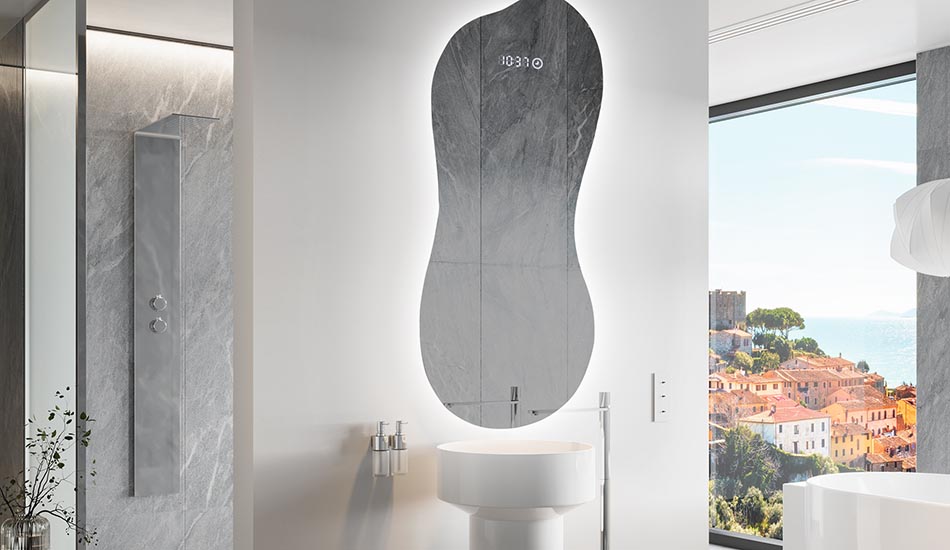 Uregelmæssigt spejl med blødt ambient-belysning til et elegant interiør | ARTFORMA