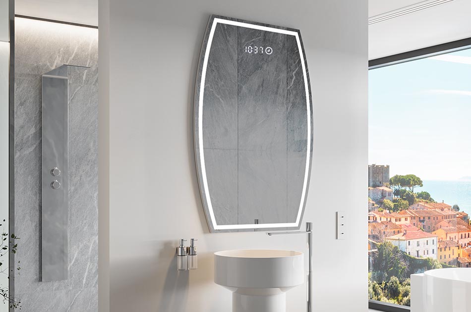 Uregelmæssigt spejl med blødt ambient-belysning til et elegant interiør | ARTFORMA