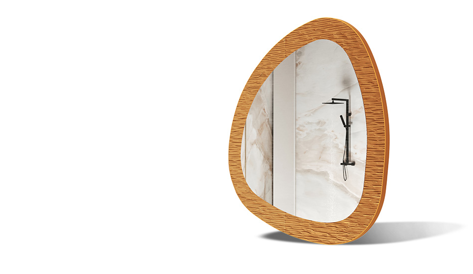 Spejl i ramme med metaldekoration. Symbol på moderne elegance