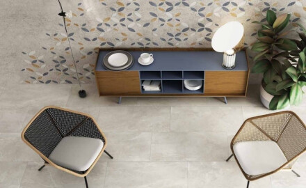 Glaseret porcelænsflise til gulv, 60x120 cm, lys grå, mat, rektificeret, A4H83 Iroc White