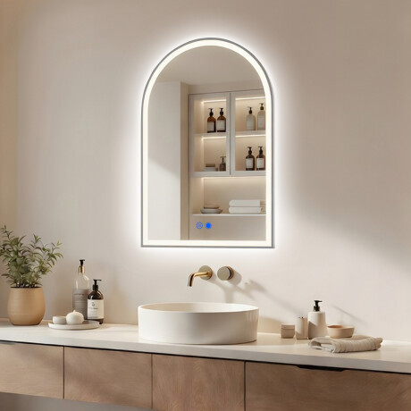 Uregelmæssigt LED-belyst spejl – 60x90/70x100 cm i en sølvfarvet aluminiumsramme #1